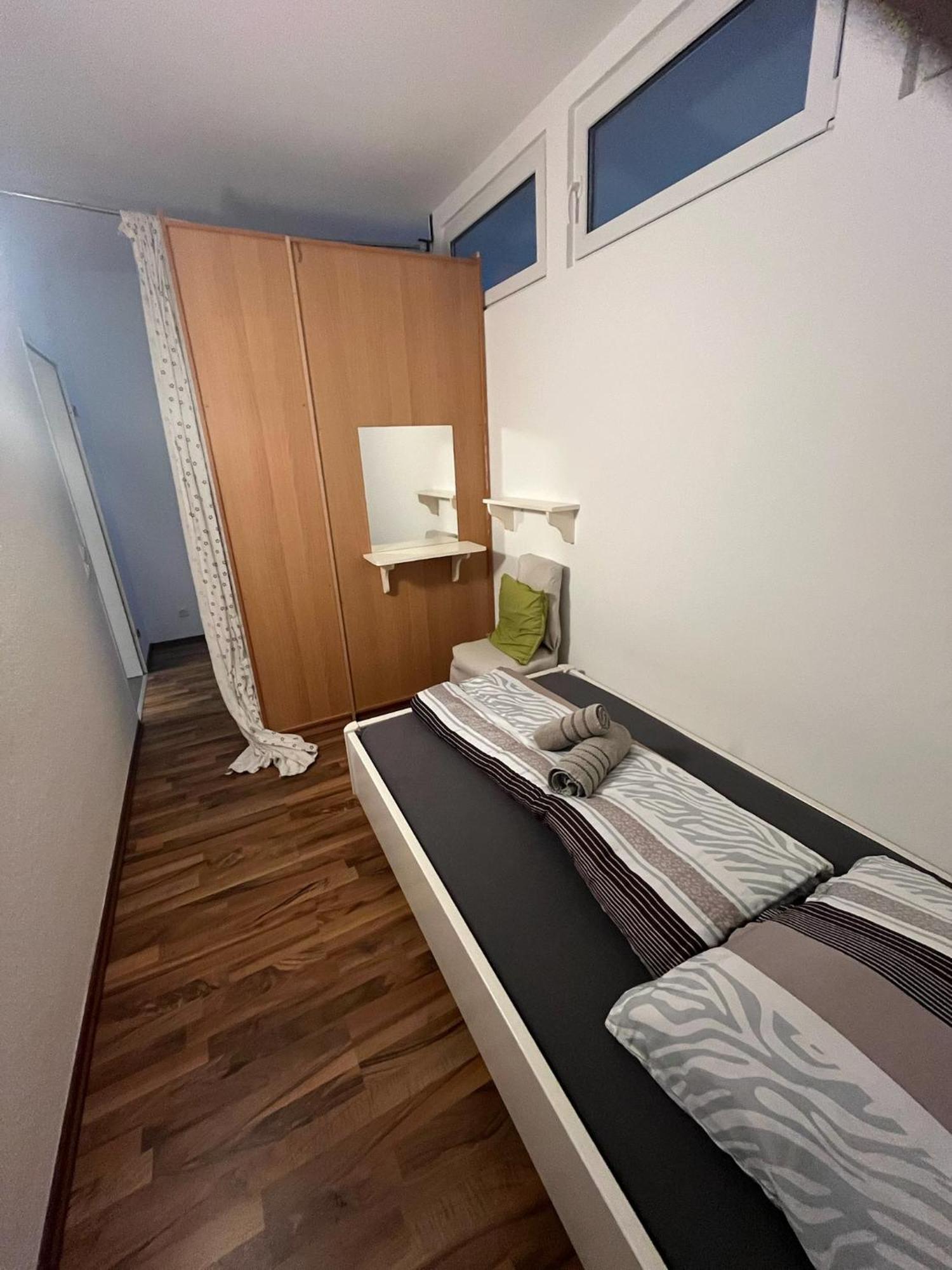 Nasa Wohnung Uerdingen Krefeld Buitenkant foto